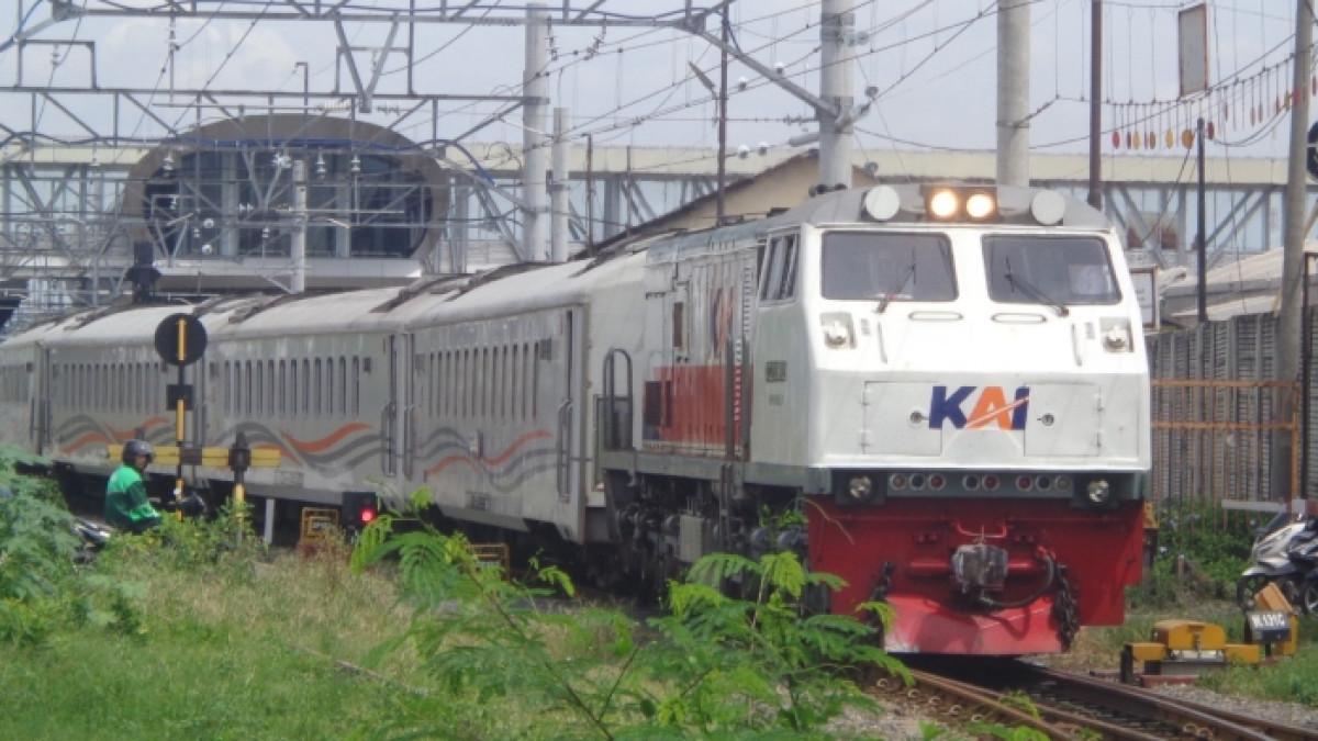 Pp Ru Jadwal KA Banyubiru Rute Semarang-Solo PP Agustus 2026, Lengkap ...