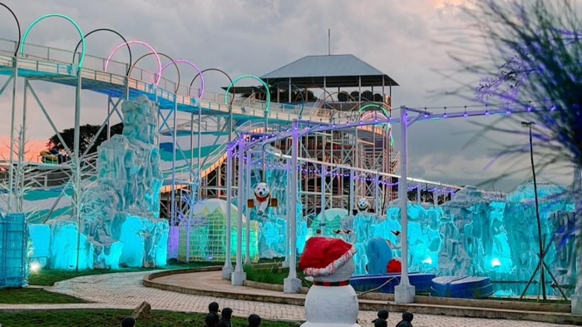 Snowville Sentul April 2026, Segini Harga Tiket Main Salju di Bogor ...