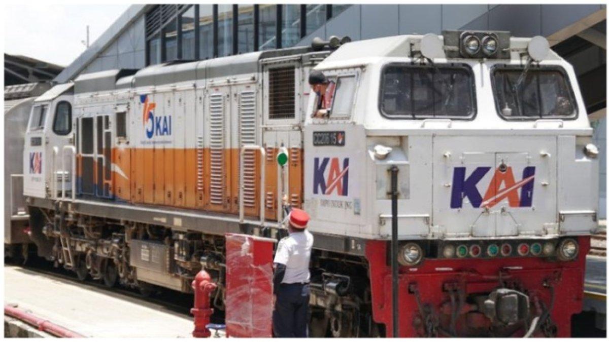 Jadwal Kereta Api Ekonomi dan Eksekutif Solo-Tegal, KA Gaya Baru Malam ...