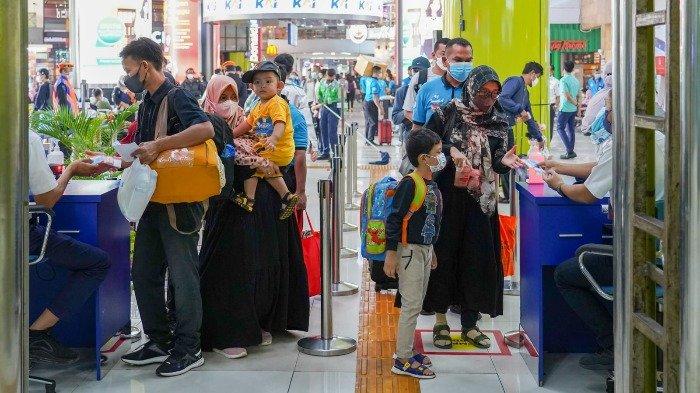 Traveler Wajib Tahu, Ini Ketentuan Nama Penumpang pada Tiket Kereta Api ...
